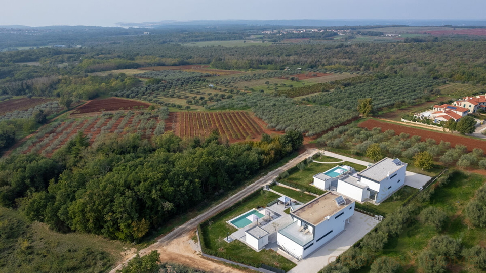 Moderne voll ausgestattete Villa mit beheiztem 50 m2 Pool