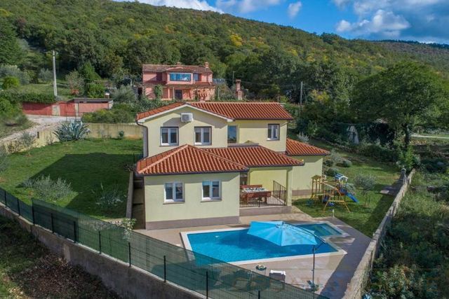 House, 169 m2, For Sale, Labin