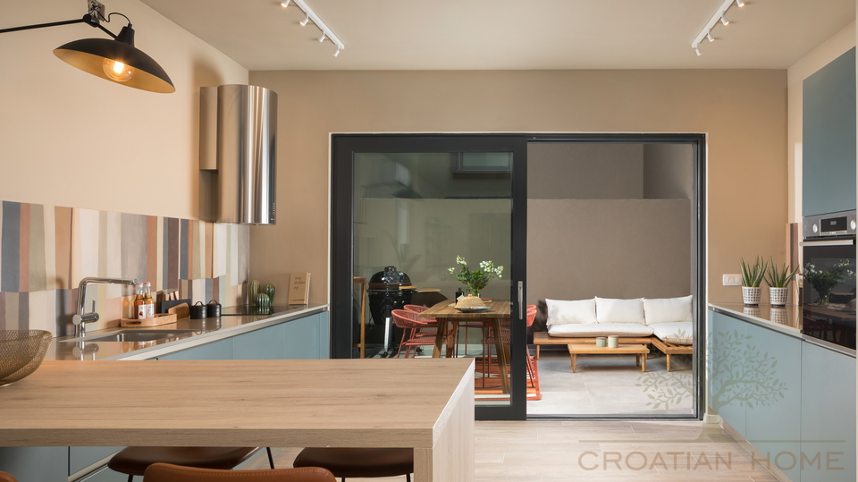 House&comma; 77 m2&comma; For Sale&comma; Pore&ccaron;