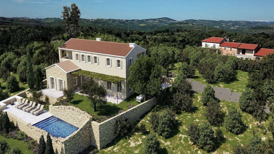 Mediterrane Luxusvilla mit Pool und atemberaubenden Blick in die Natur und ins Gr&uuml;ne