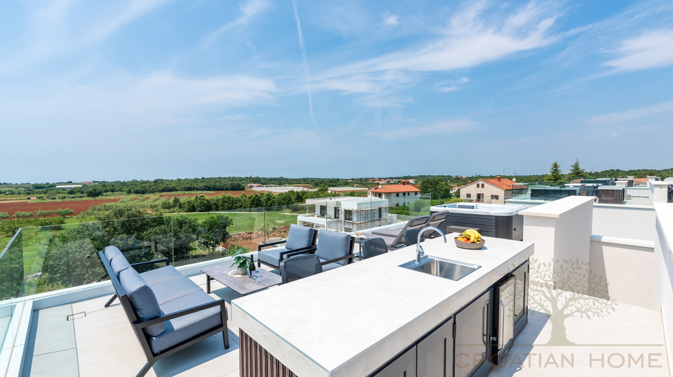House&comma; 270 m2&comma; For Sale&comma; Pore&ccaron;