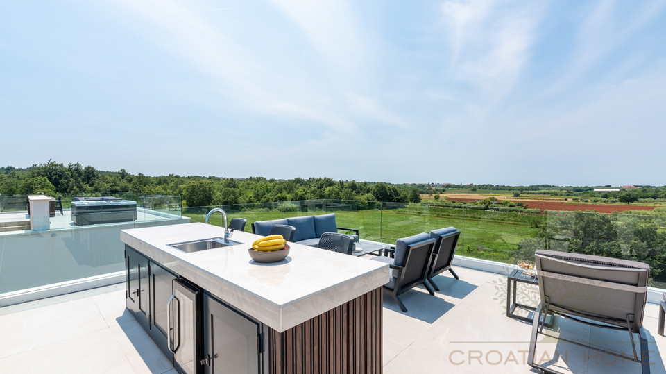 House&comma; 270 m2&comma; For Sale&comma; Pore&ccaron;