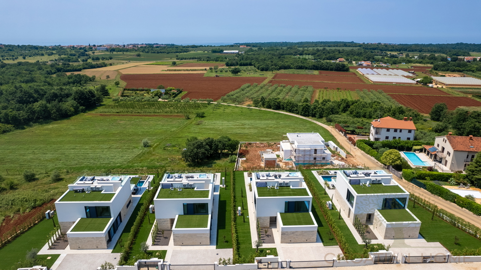 House&comma; 270 m2&comma; For Sale&comma; Pore&ccaron;