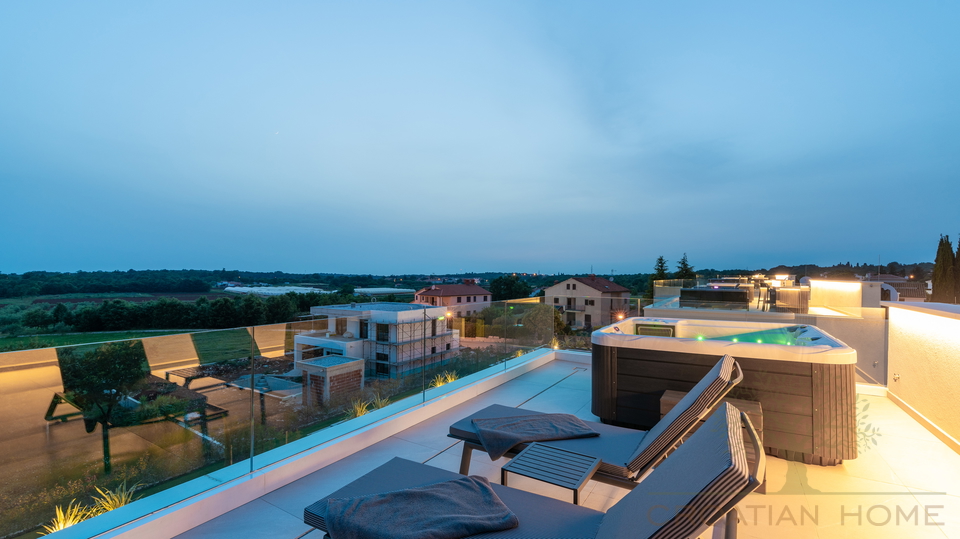 House&comma; 270 m2&comma; For Sale&comma; Pore&ccaron;