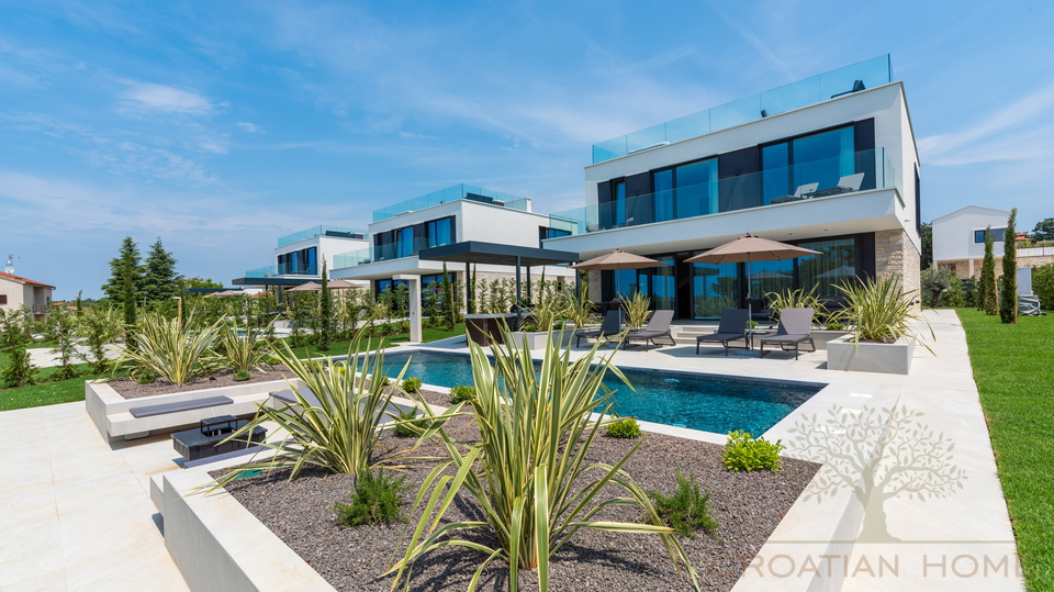 House&comma; 270 m2&comma; For Sale&comma; Pore&ccaron;