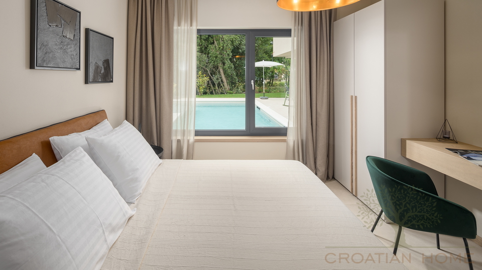Komplett ausgesattete Villa mit Pool in Porec nahe zum sch&ouml;nsten Strand der Stadt