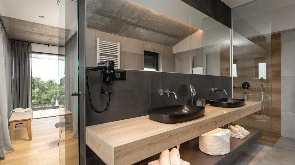 Luxus Villa i Porec mit 40 m2 Pool&comma; Jacuzzi und Meerblick