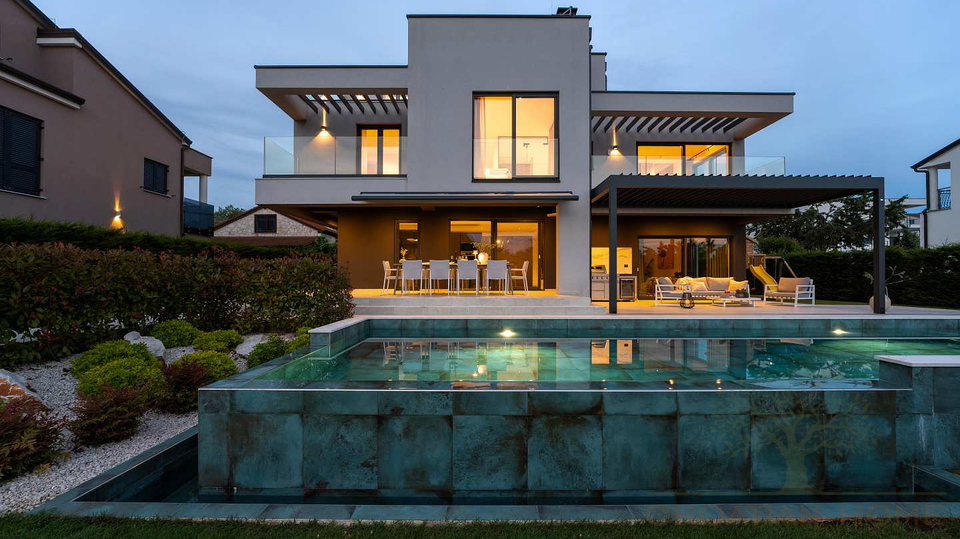 Luxus Villa i Porec mit 40 m2 Pool&comma; Jacuzzi und Meerblick