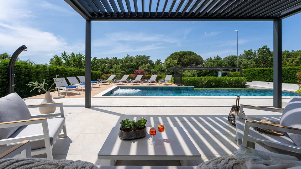 Luxus Villa i Porec mit 40 m2 Pool&comma; Jacuzzi und Meerblick