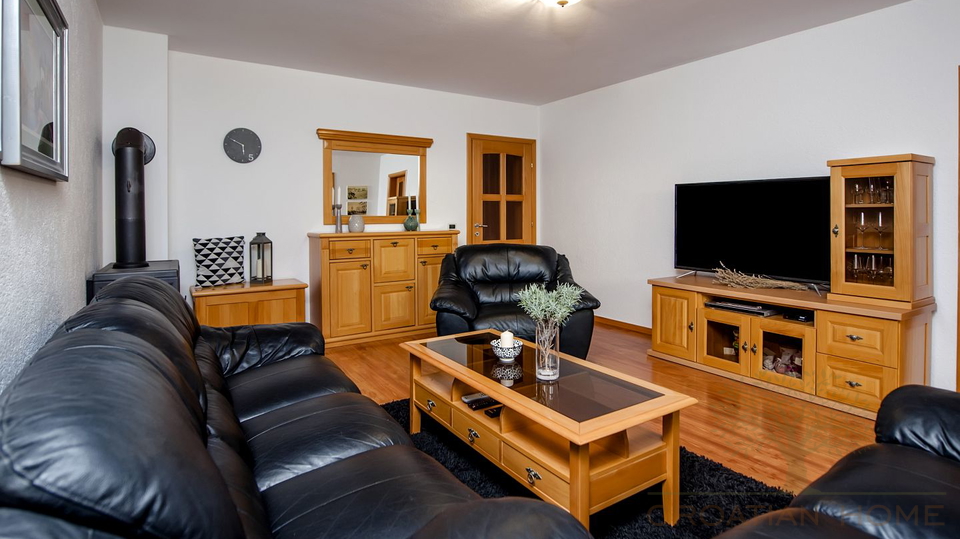 Pflegeleichtes Haus mit kleinem Garten und 4 Schlafzimmer bei Porec