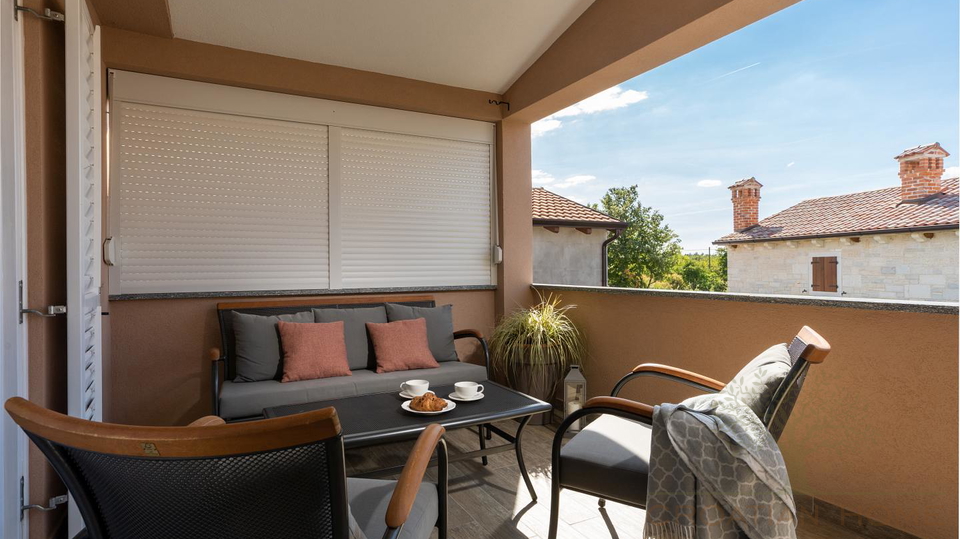 Pflegeleichtes Haus mit kleinem Garten und 4 Schlafzimmer bei Porec