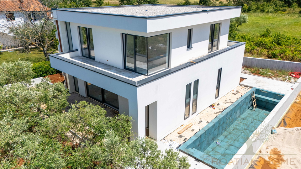 Neubau&excl; Moderne Villa mit Pool nur 5 km von Porec und dem Meer
