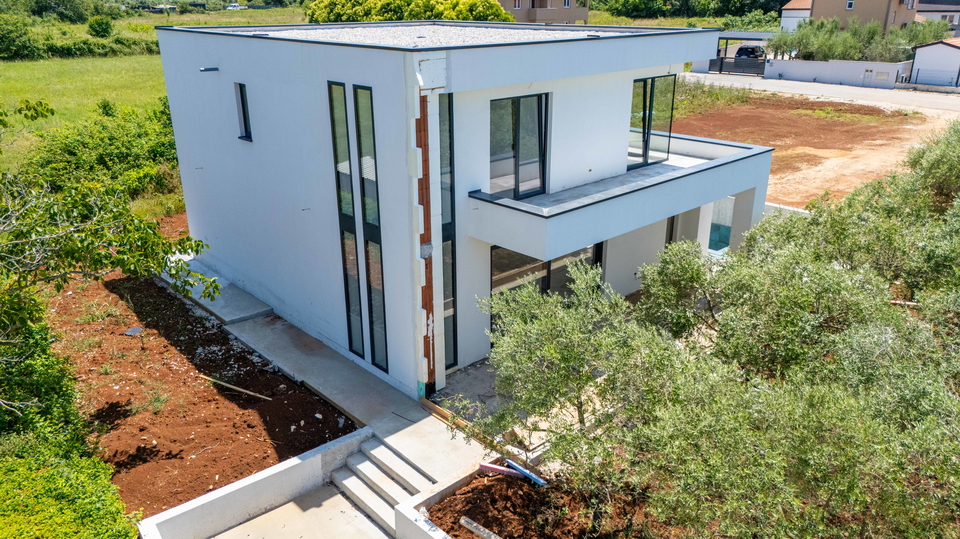 Neubau&excl; Moderne Villa mit Pool nur 5 km von Porec und dem Meer