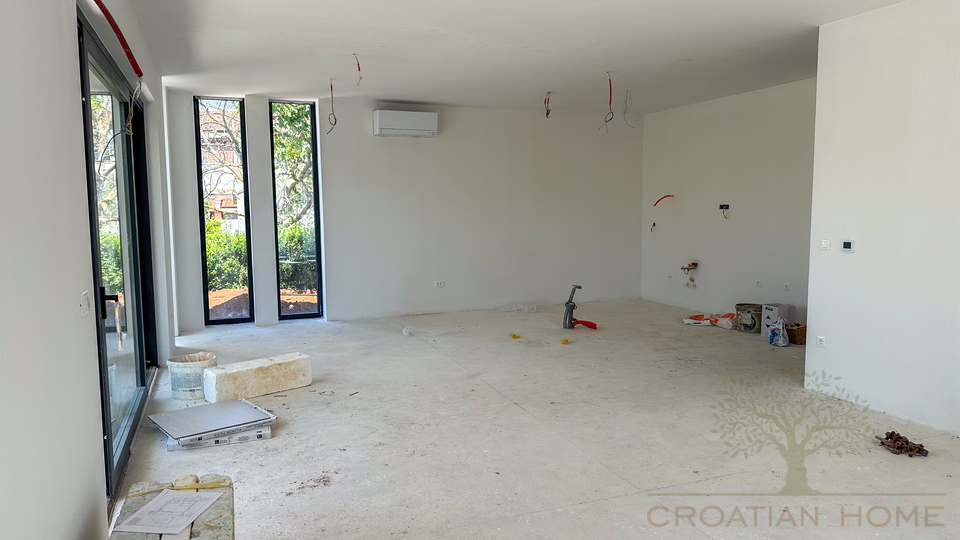 Neubau&excl; Moderne Villa mit Pool nur 5 km von Porec und dem Meer