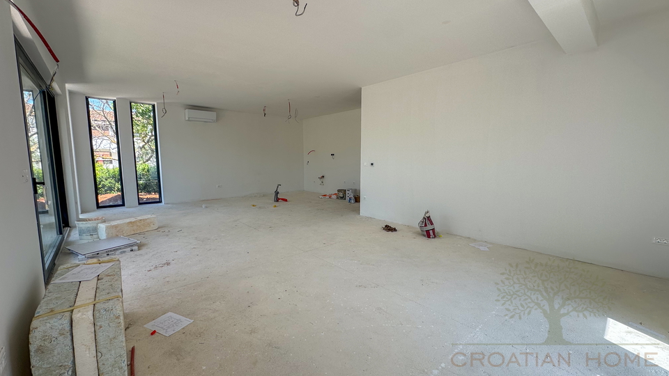 Neubau&excl; Moderne Villa mit Pool nur 5 km von Porec und dem Meer