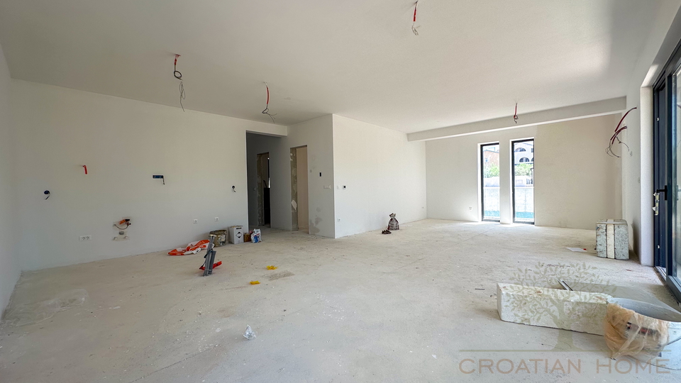 Neubau&excl; Moderne Villa mit Pool nur 5 km von Porec und dem Meer