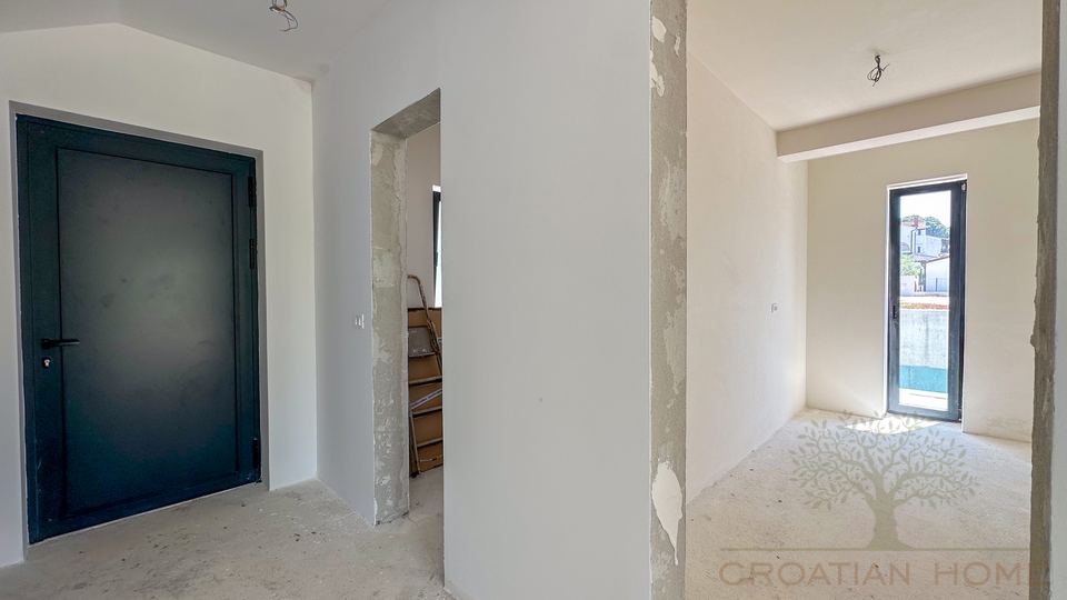 Neubau&excl; Moderne Villa mit Pool nur 5 km von Porec und dem Meer