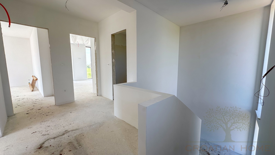 Neubau&excl; Moderne Villa mit Pool nur 5 km von Porec und dem Meer