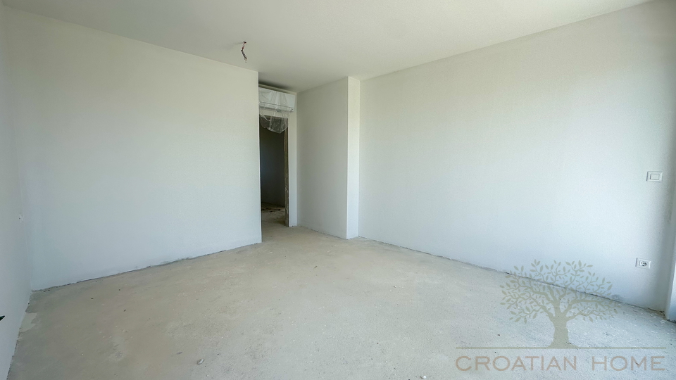 Neubau&excl; Moderne Villa mit Pool nur 5 km von Porec und dem Meer