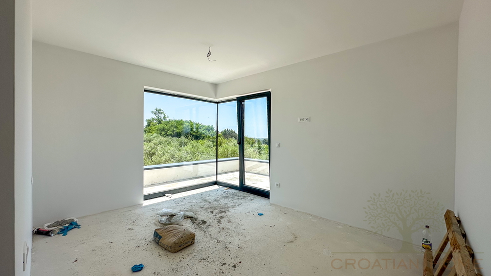 Neubau&excl; Moderne Villa mit Pool nur 5 km von Porec und dem Meer