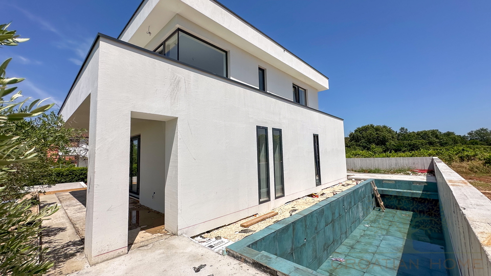 Neubau&excl; Moderne Villa mit Pool nur 5 km von Porec und dem Meer