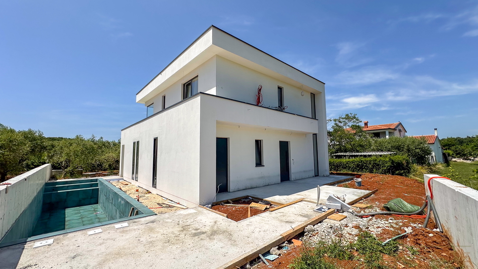 Neubau&excl; Moderne Villa mit Pool nur 5 km von Porec und dem Meer