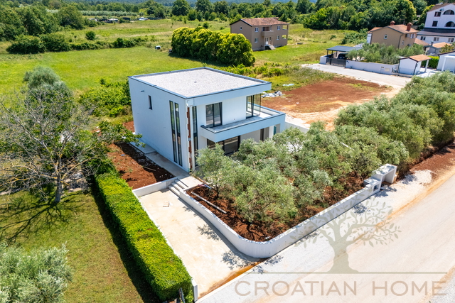 Neubau! Moderne Villa mit Pool nur 5 km von Porec und dem Meer