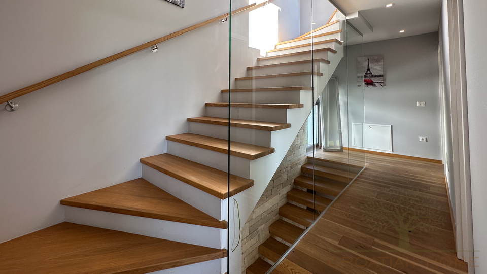 Haus&comma; 250 m2&comma; Verkauf&comma; Pore&ccaron;