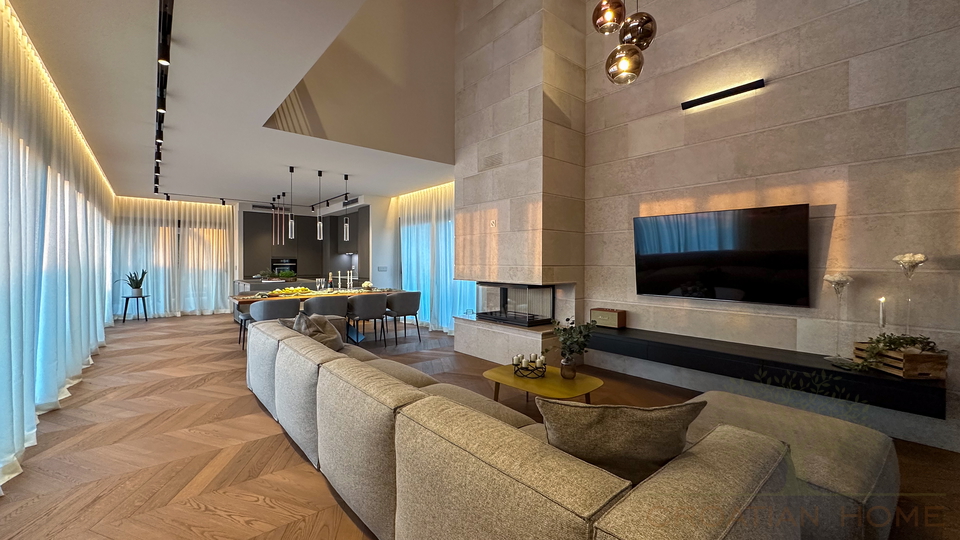Selten auf dem Markt - luxuri&odblac;se Designer-Villa in Meeresn&auml;he mit Meerblick