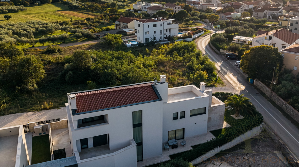 Selten auf dem Markt - luxuri&odblac;se Designer-Villa in Meeresn&auml;he mit Meerblick