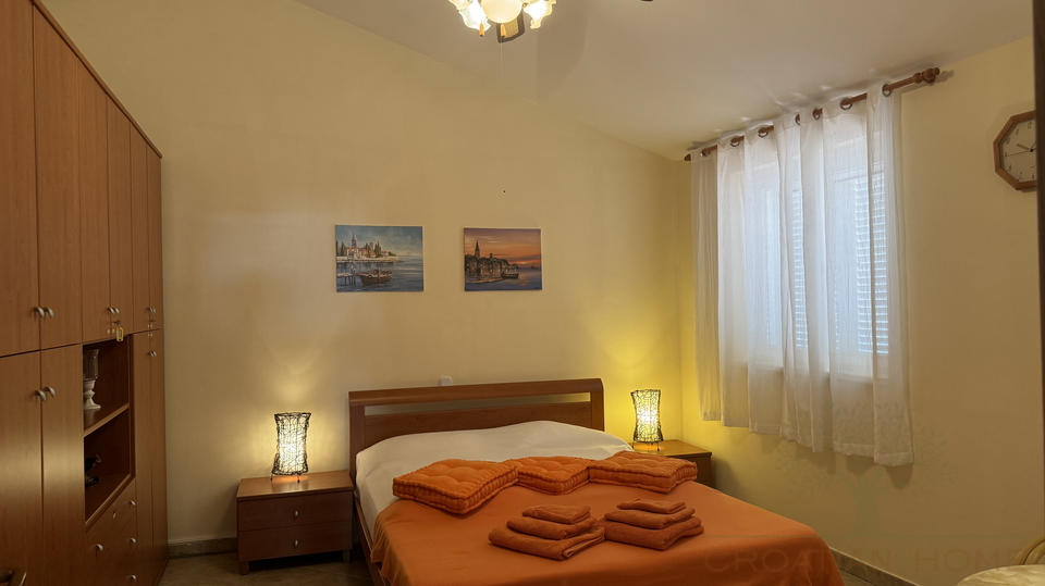 FREISTEHENDES HAUS MIT EINLIEGERWOHNUNG UND POOL - MEERBLICK&excl;
