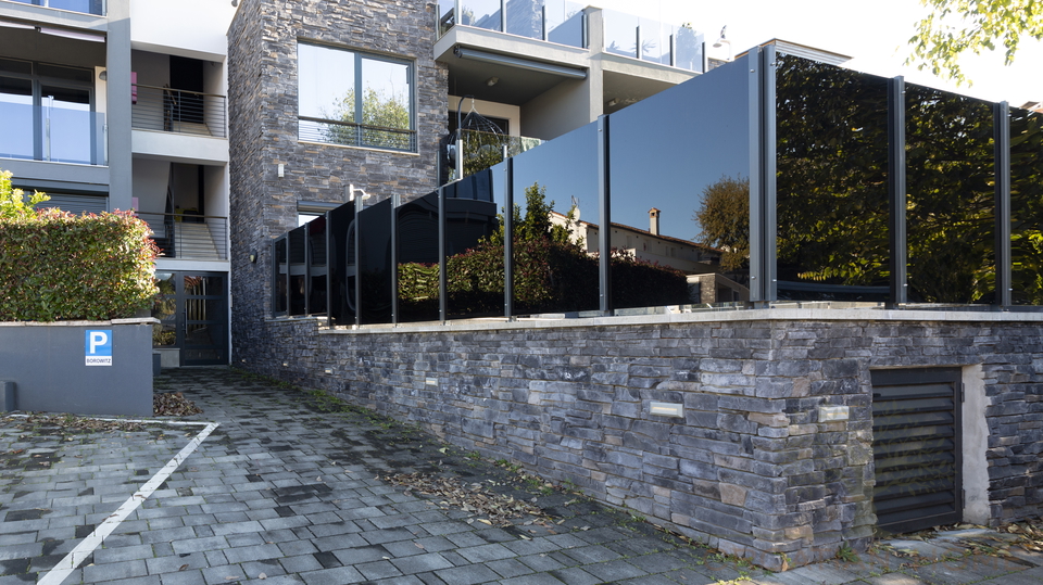 MOERNE WOHNUNG MIT BEHEIZTEM POOL