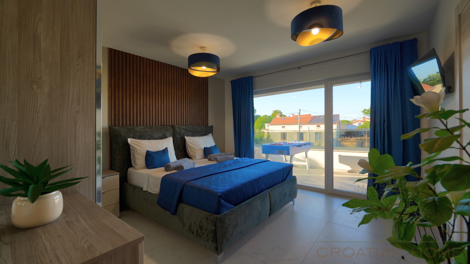 TOP VILLA MIT BEHEIZTEM POOL UND WELLNESS