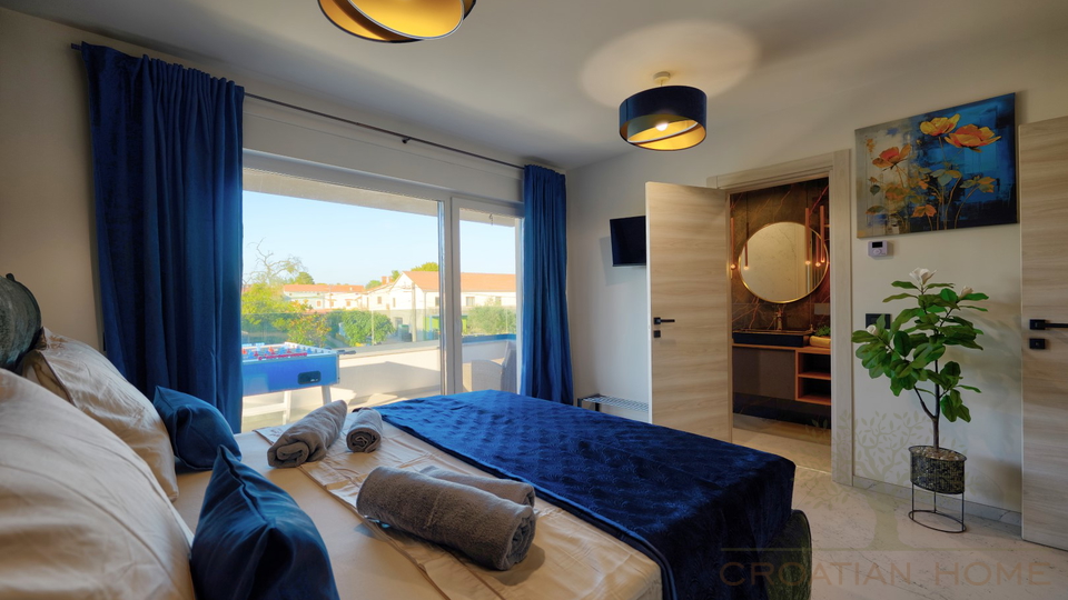TOP VILLA MIT BEHEIZTEM POOL UND WELLNESS