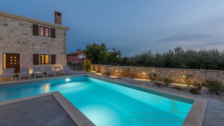 Ku&cacute;a&comma; 180 m2&comma; Prodaja&comma; Pore&ccaron;