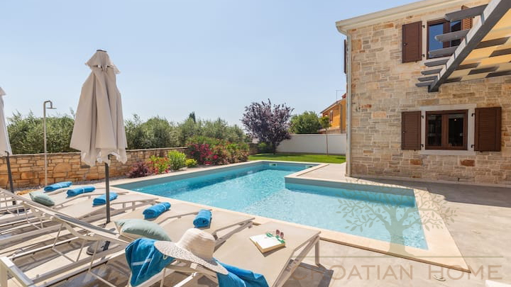 Ku&cacute;a&comma; 180 m2&comma; Prodaja&comma; Pore&ccaron;
