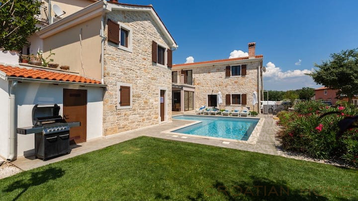 Ku&cacute;a&comma; 180 m2&comma; Prodaja&comma; Pore&ccaron;