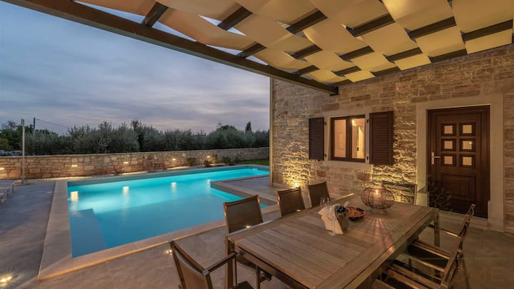 Ku&cacute;a&comma; 180 m2&comma; Prodaja&comma; Pore&ccaron;