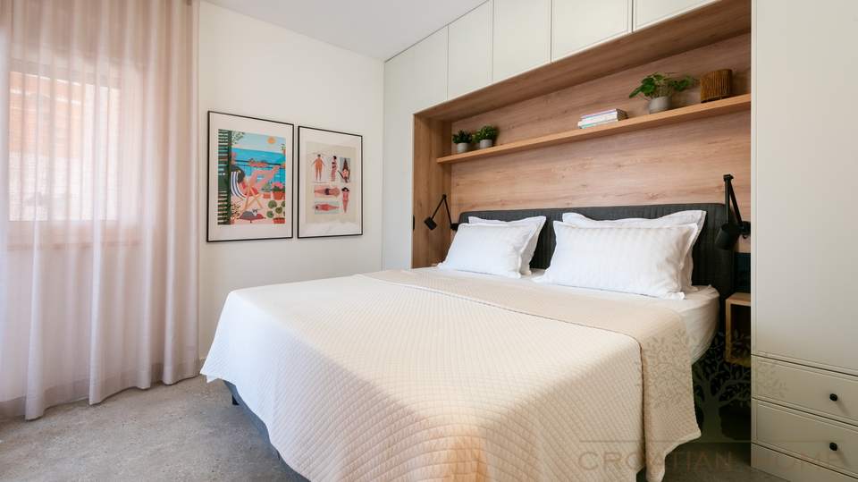 Wohnung mit beheiztem Pool und &uuml;berdachter Sommerk&uuml;che&comma; 200 m2 Garten und Meerblick&excl;