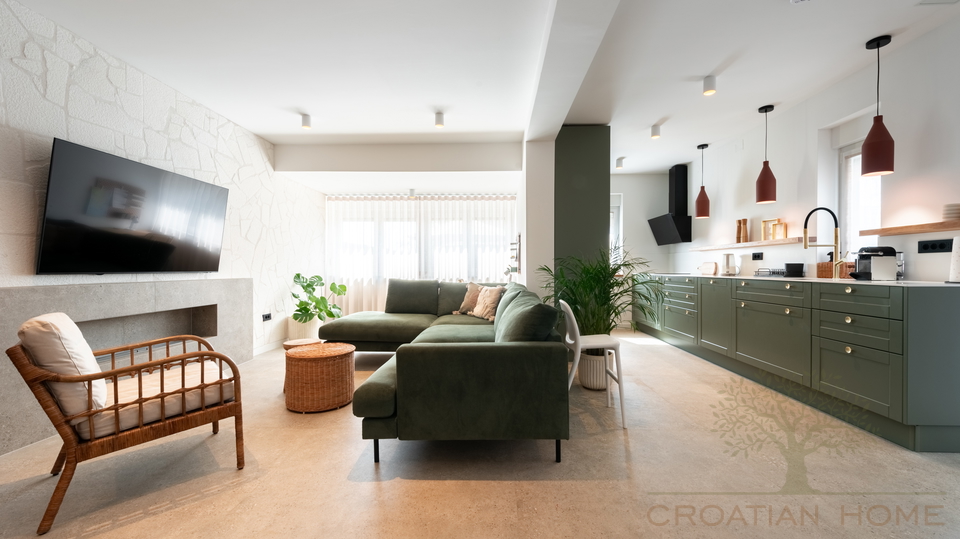 Wohnung mit beheiztem Pool und &uuml;berdachter Sommerk&uuml;che&comma; 200 m2 Garten und Meerblick&excl;
