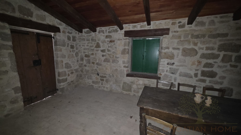 House&comma; 250 m2&comma; For Sale&comma; Pore&ccaron;