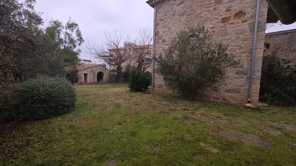 House&comma; 250 m2&comma; For Sale&comma; Pore&ccaron;