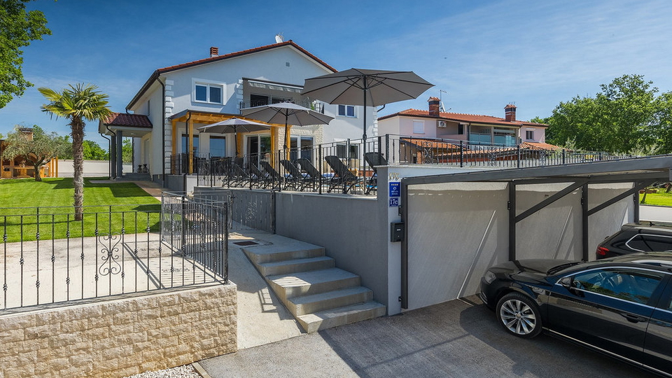 House&comma; 420 m2&comma; For Sale&comma; Pore&ccaron;