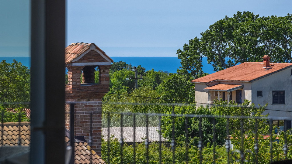 House&comma; 420 m2&comma; For Sale&comma; Pore&ccaron;