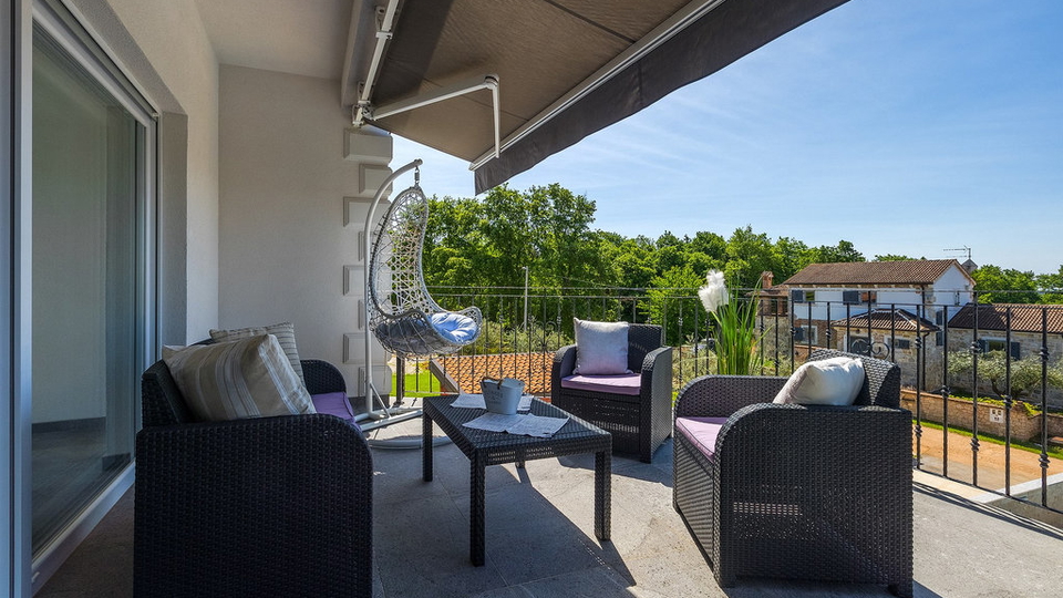 House&comma; 420 m2&comma; For Sale&comma; Pore&ccaron;
