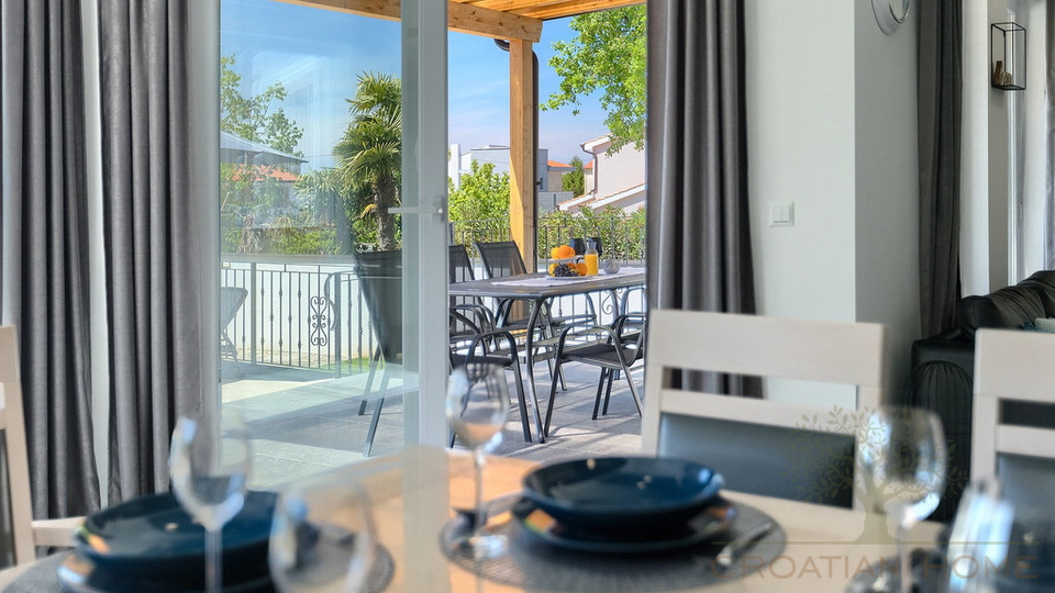 House&comma; 420 m2&comma; For Sale&comma; Pore&ccaron;