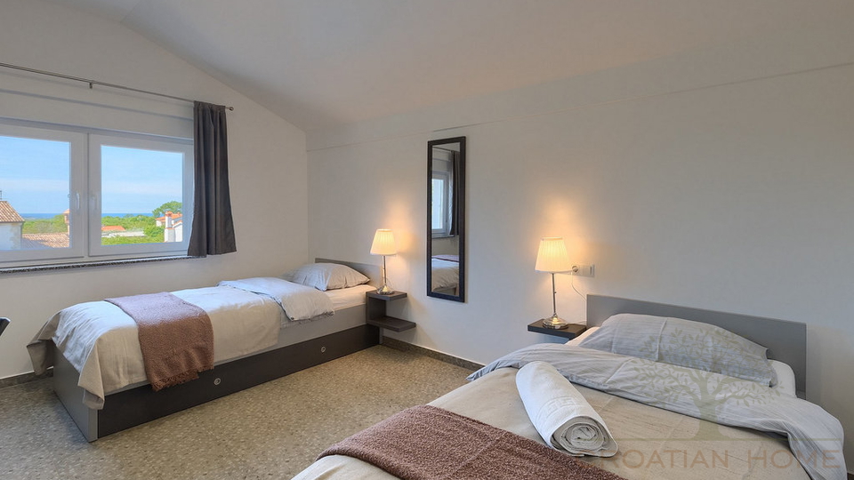 House&comma; 420 m2&comma; For Sale&comma; Pore&ccaron;