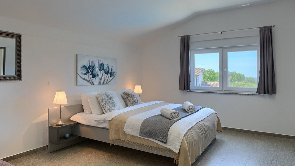 House&comma; 420 m2&comma; For Sale&comma; Pore&ccaron;