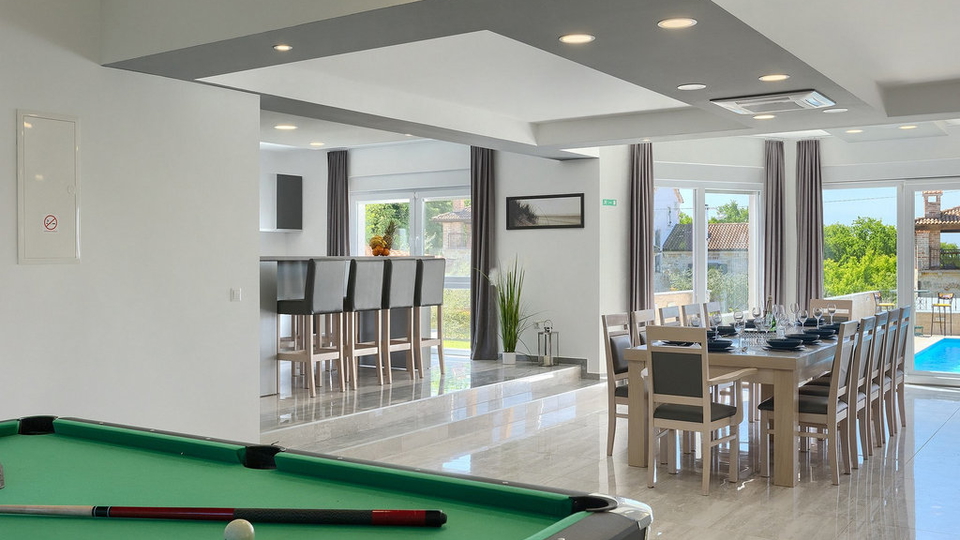 House&comma; 420 m2&comma; For Sale&comma; Pore&ccaron;