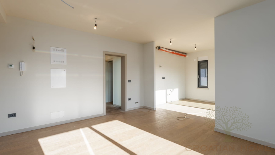 PENTHOUSE IN POREC MIT 3 SCHLAFZIMMER GROSSER DACHTERASSE MIT MEERBLICK UND KELLER